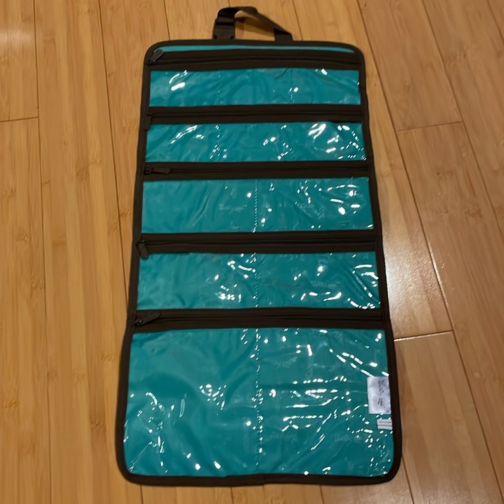 Thirty-one Uptown Jewelry Bag hanging organizer NWOT Sea Plaid - Picture 4 of 6